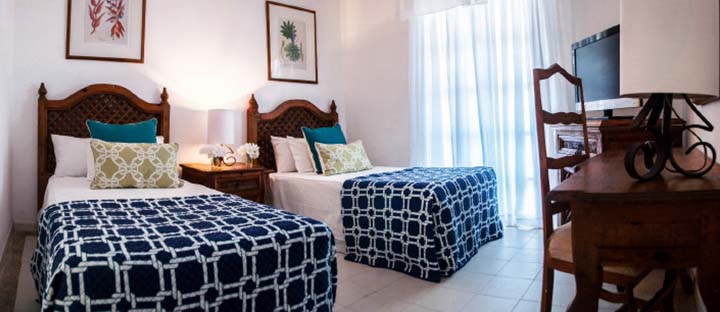 On Vacation - Hotel Sunsol Isla Caribe