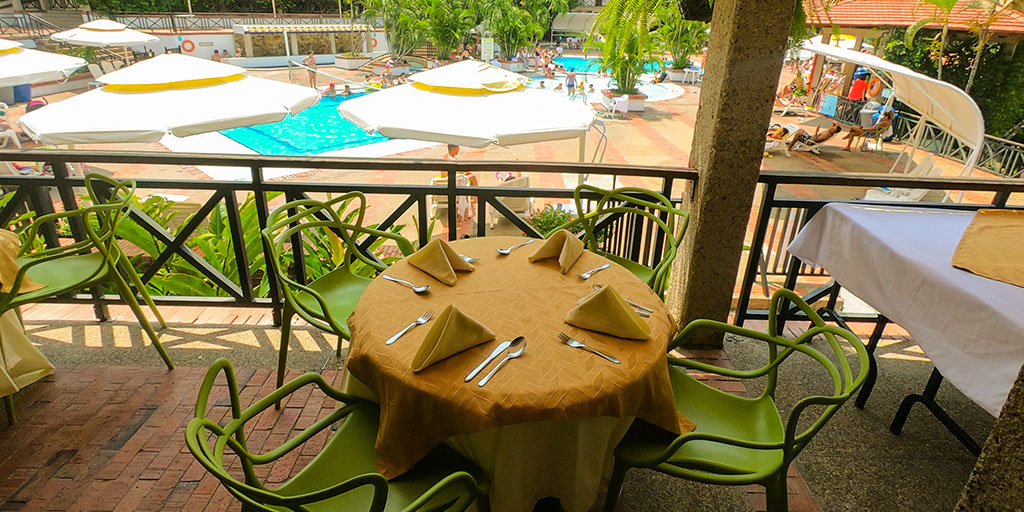 On Vacation - Hotel Girardot Resort- Restaurante