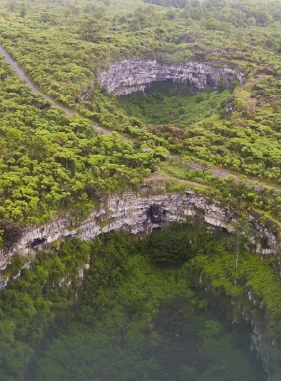 Es una visita que deben hacer los amantes de la naturaleza. Es una experiencia muy diferente de Galápagos.
Cráteres Gemelos