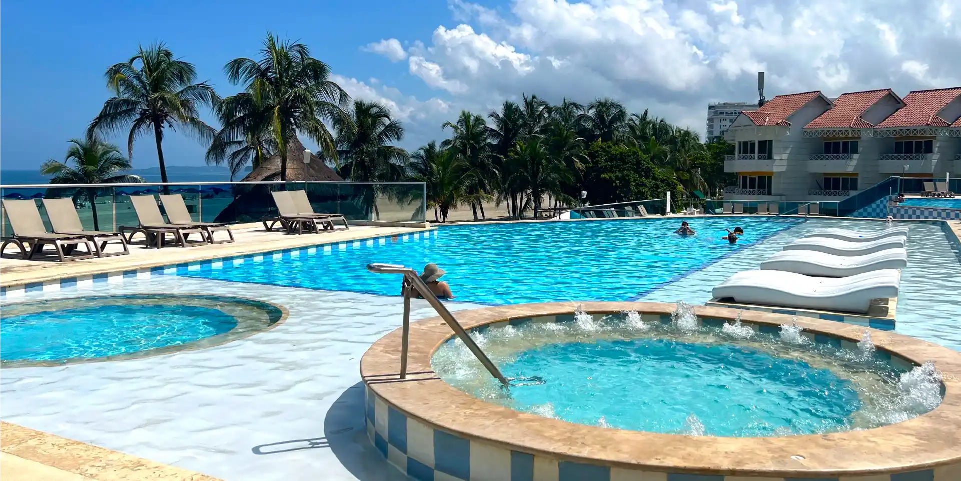 on-vacation-colombia-destino-cartagena-hotel-las-americas-1920x960px 2_9_11zon