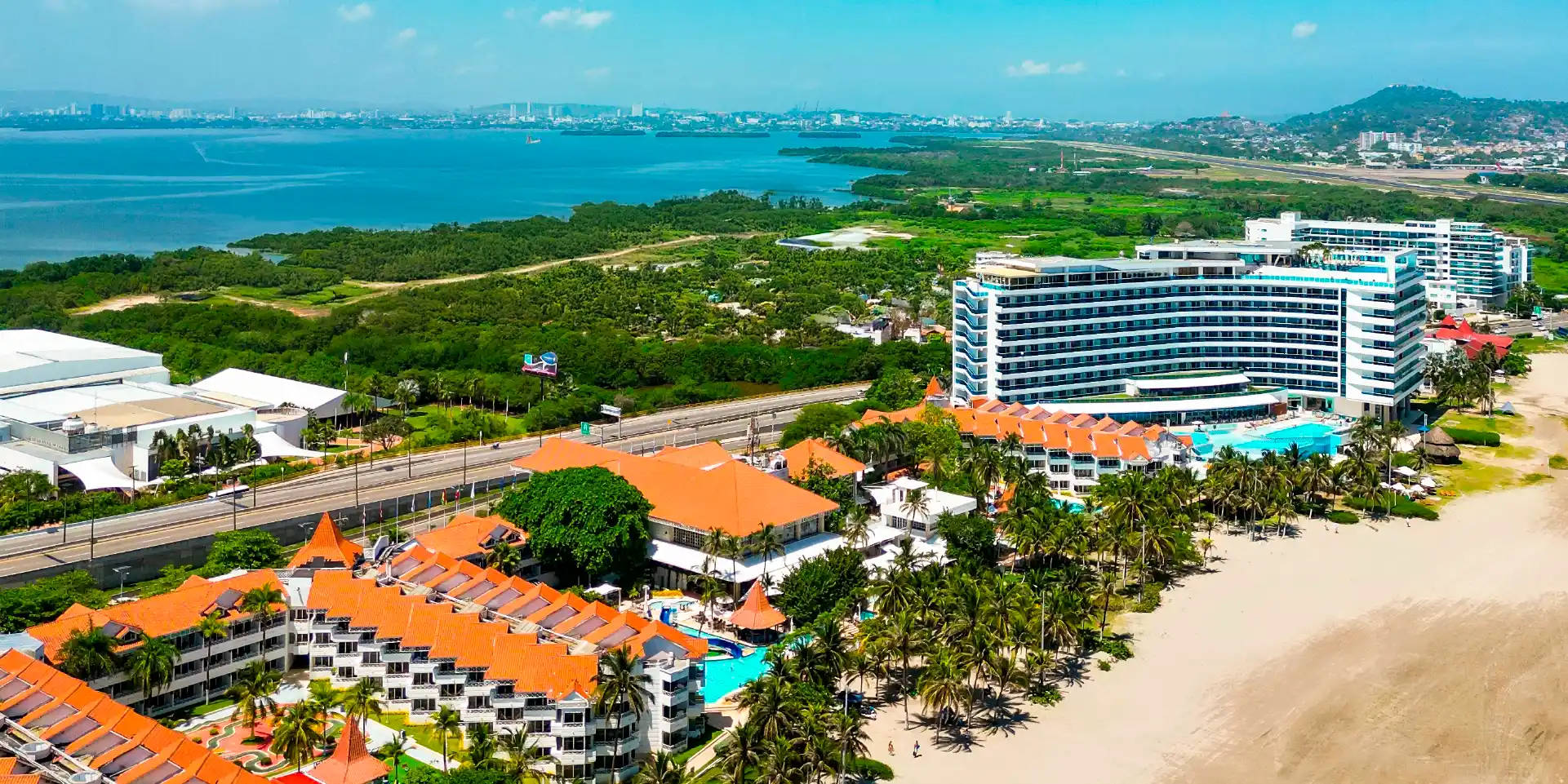 on-vacation-colombia-destino-cartagena-hotel-las-americas-1920x960px 8_5_11zon