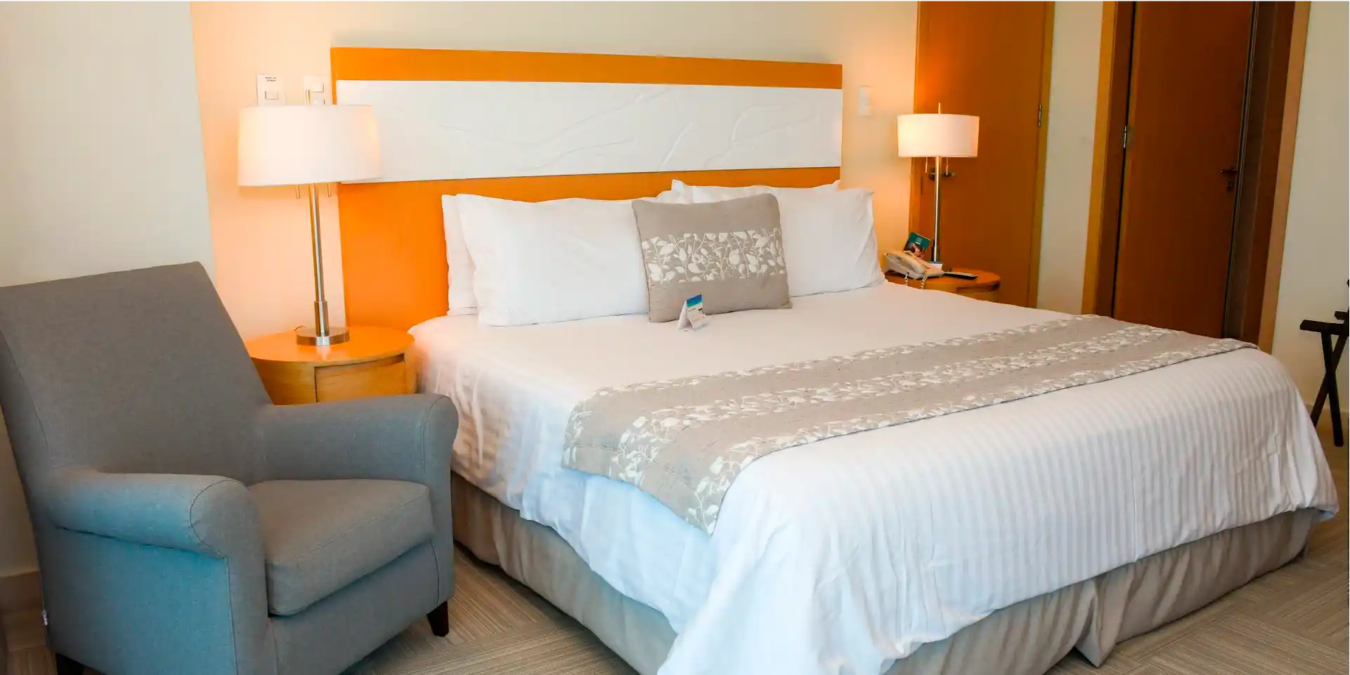 on-vacation-colombia-destino-cartagena-hotel-las-americas-habitacion-suite-presidencial 92_11zon