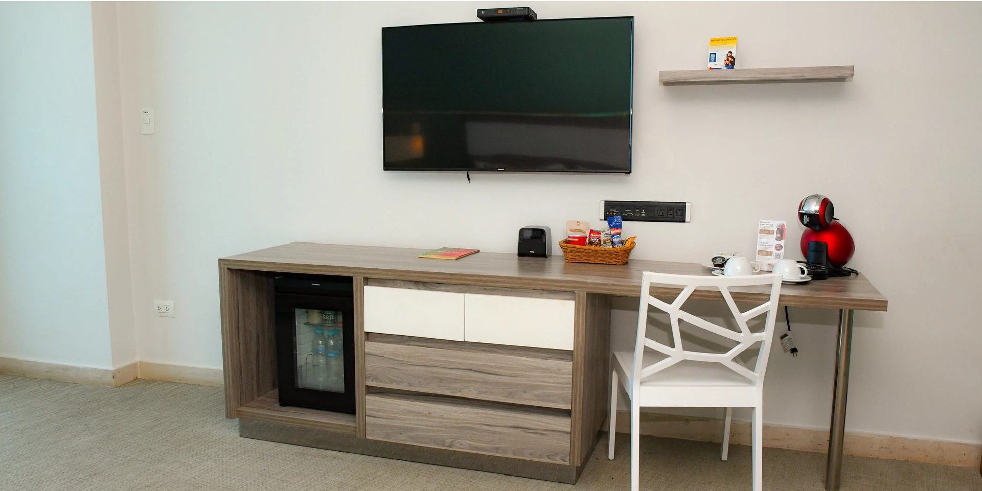 on-vacation-colombia-destino-cartagena-hotel-las-americas-habitacion-superior 93