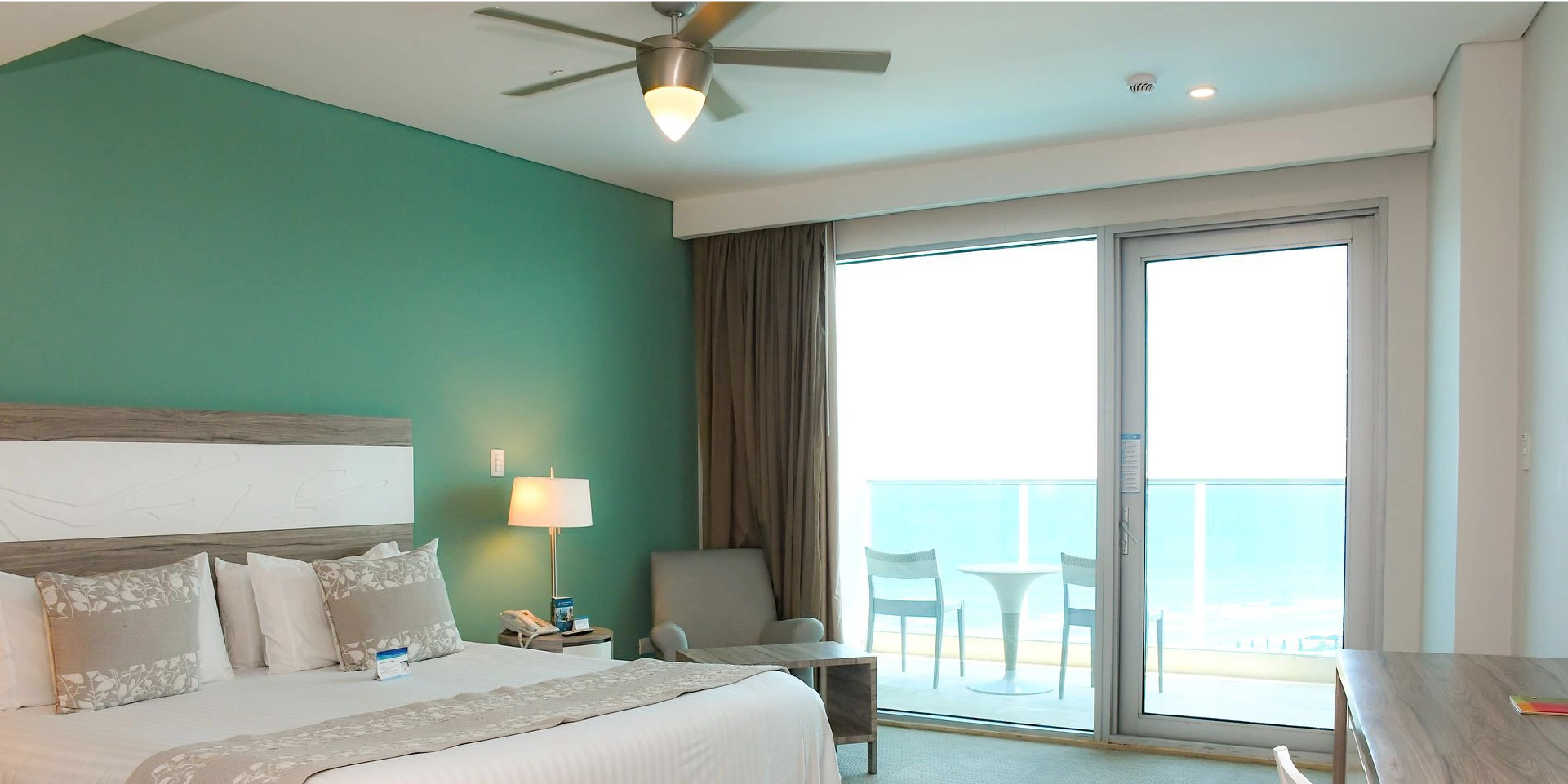 on-vacation-colombia-destino-cartagena-hotel-las-americas-habitacion-superior 95
