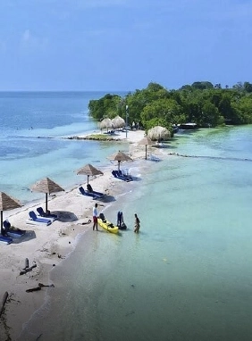 Playas vírgenes del archipiélago San Bernardo, perfectas para descansar.
Isla Múcura e Isla Palma