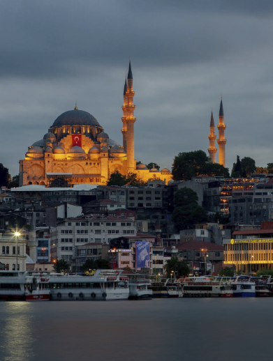 ESTAMBUL
• Ramada by Wyndham Istanbul Old City
ESTAMBUL