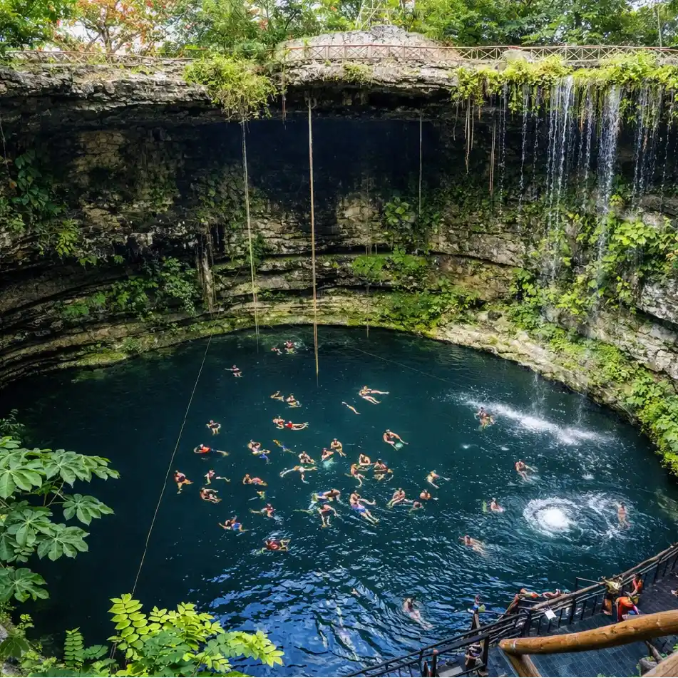 Combo 1: Xcaret Plus + Chichén Itzá