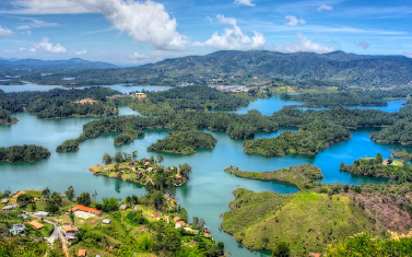 376x234-on-vacation-guatape-embalse@72x