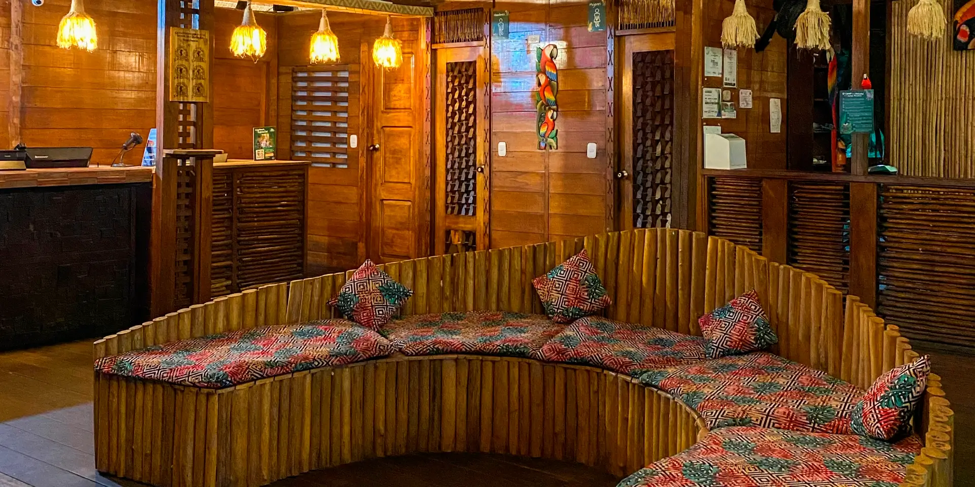 on-vacation-colombia-destino-amazonas-hotel-amazon-recepcion