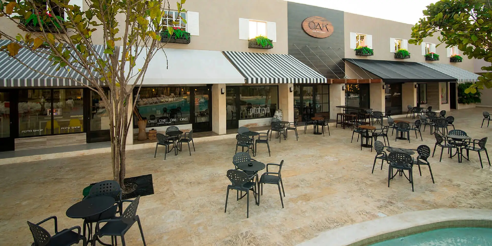 on-vacation-colombia-destino-republica-dominicana-hotel-emotions-restaurante 4@72x-100