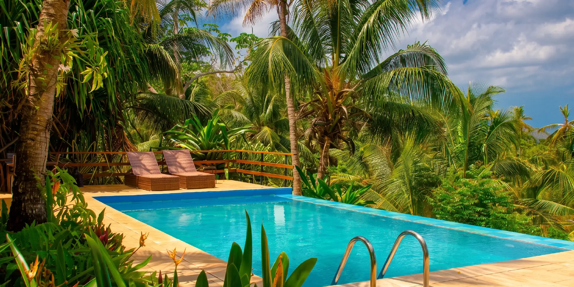 on-vacation-colombia-destino-San Andrés Acantilado piscina