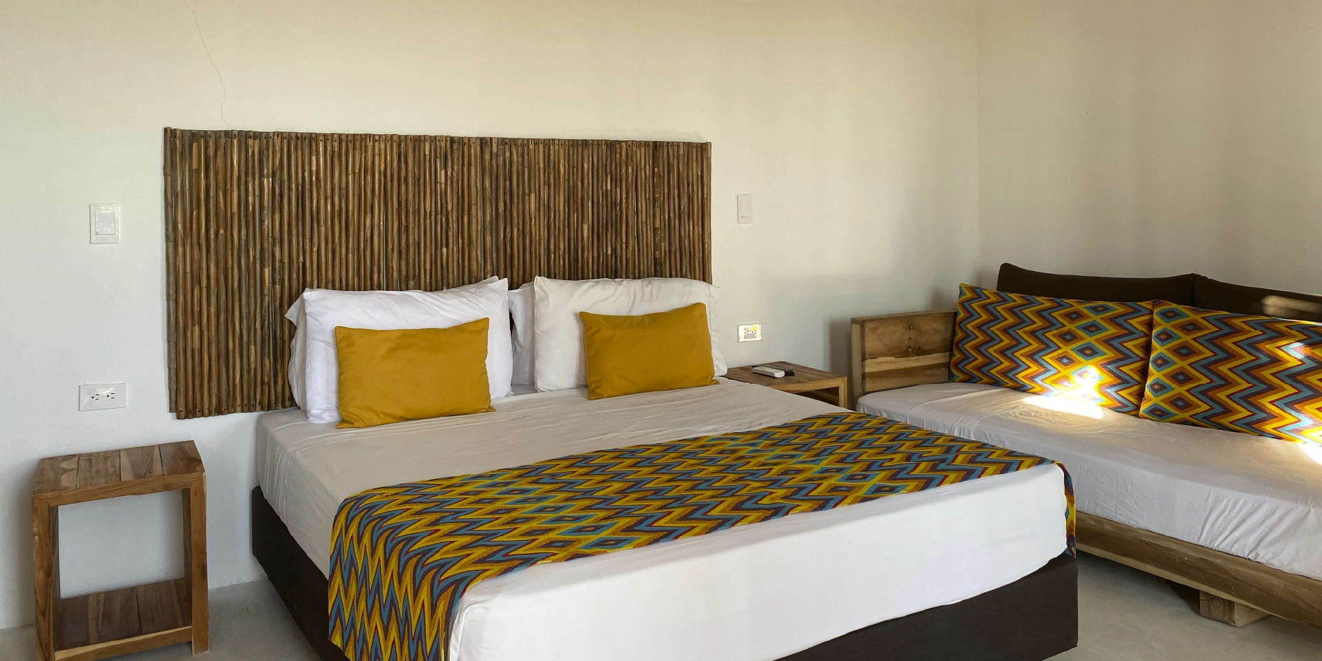 on-vacation-colombia-destino-guajira-hotel-wayira-beach-bungalow-habitacion-1920x960px -9