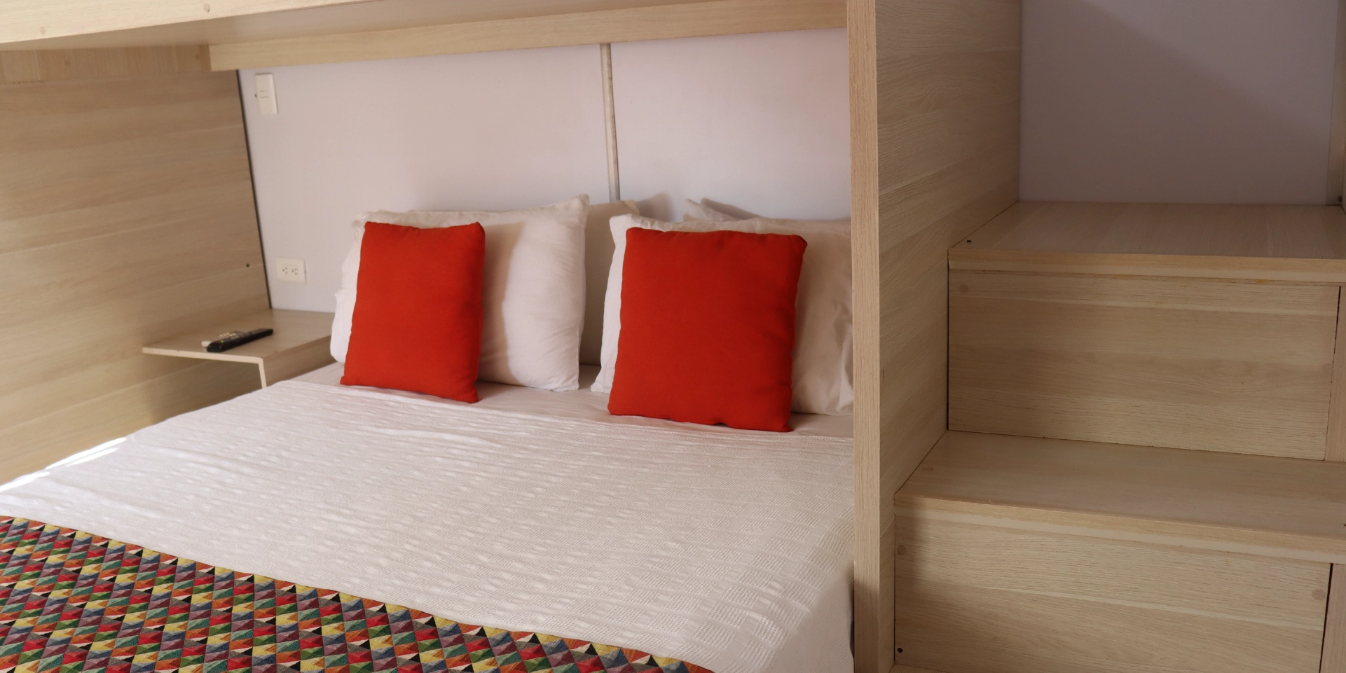 on-vacation-colombia-destino-guajira-hotel-wayira-beach-rancheria-habitacion-1920x960px-21